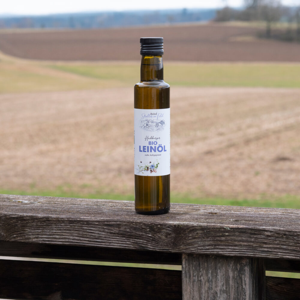 Bio Leinöl aus Österreich, frischgepresst, kaltgepresst, Biohof Staller im Feld